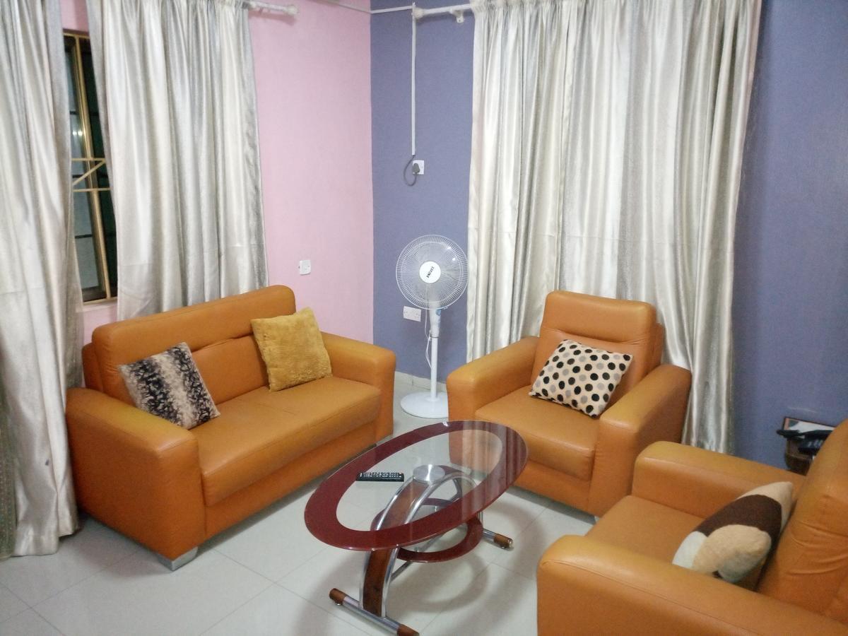 Glorious Hotel & Suites Ikotun 外观 照片